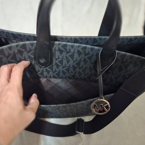 Michael Kors Black Signature Tote - Picture 5 of 7